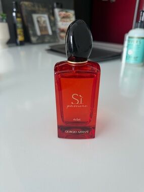 Giorgio Armani Sì Passione Éclat Fragrance Perfume